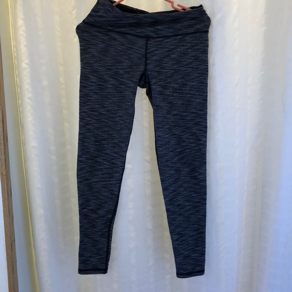Victoria’s Secret knockout leggings